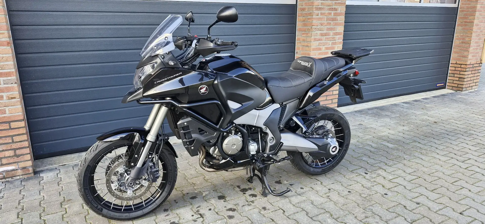 Honda VFR 1200 Zeer nette motor, pearl cosmic Black Zwart - 1