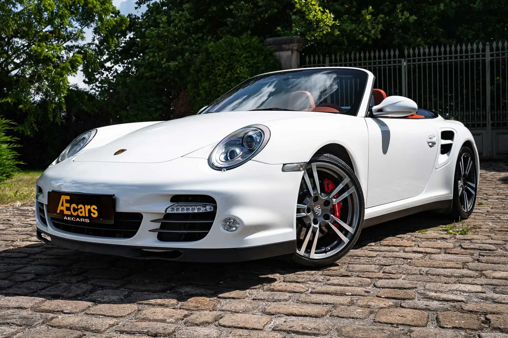Porsche 997 .2 911 TURBO CABRIOLET / PDK / PASM / BELGIAN CAR Wit - 1