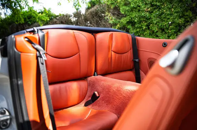 Porsche 911 view 12