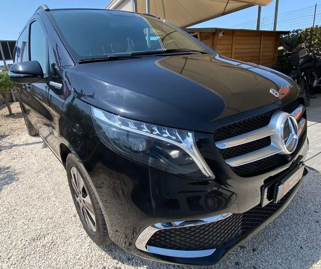 Mercedes-Benz Viano V250 d Automatic Premium Extralong (140 kw) - 1