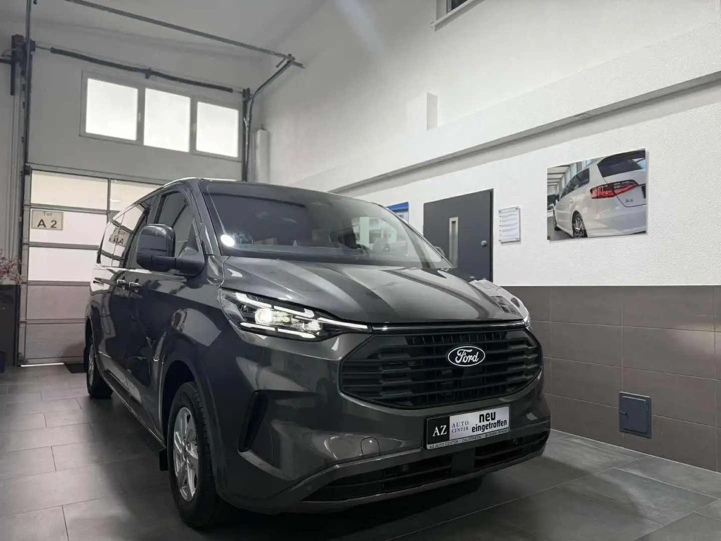 Ford Transit Custom Kombi 320 L2 FWD/Lang/9Sitze/NEW Grau - 2