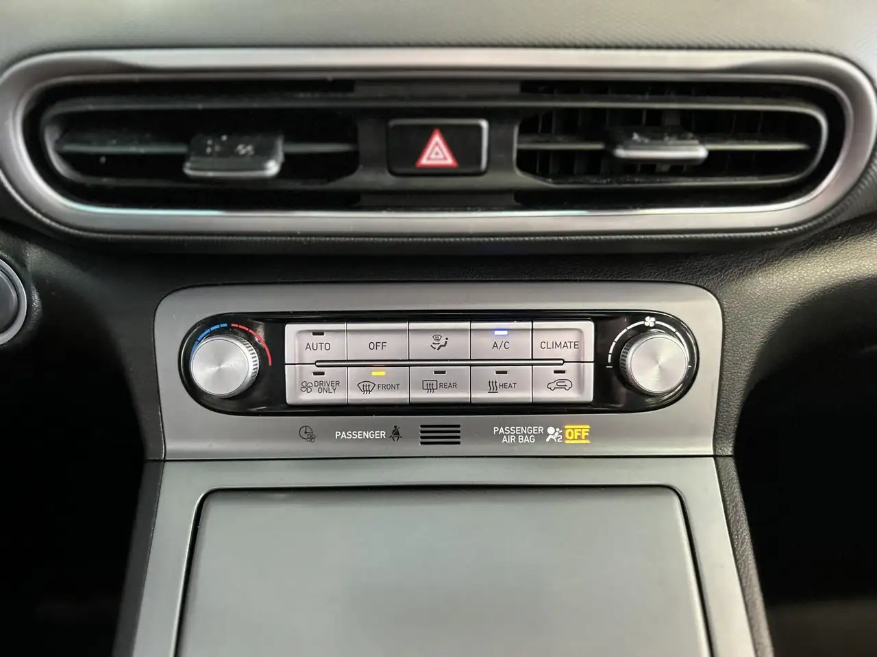 Hyundai KONA photo Hyundai KONA