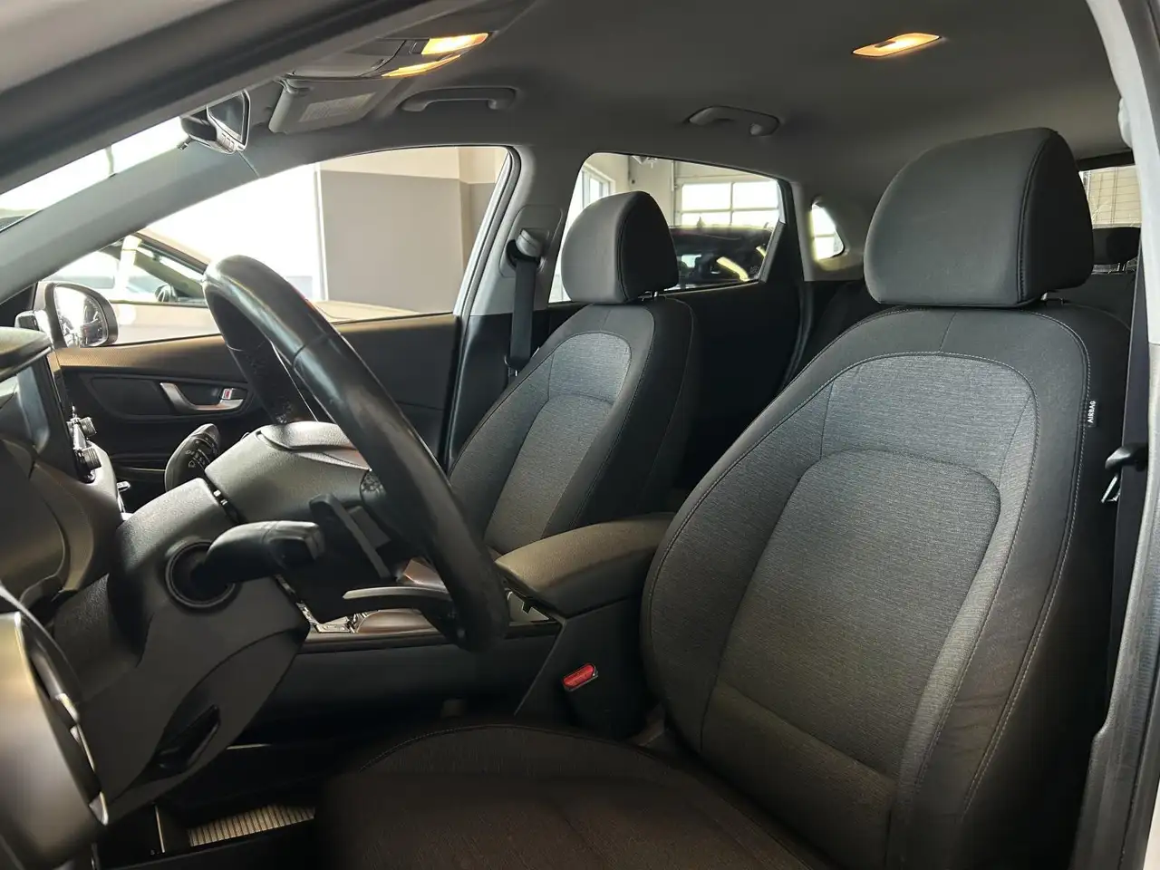 Hyundai KONA photo Hyundai KONA