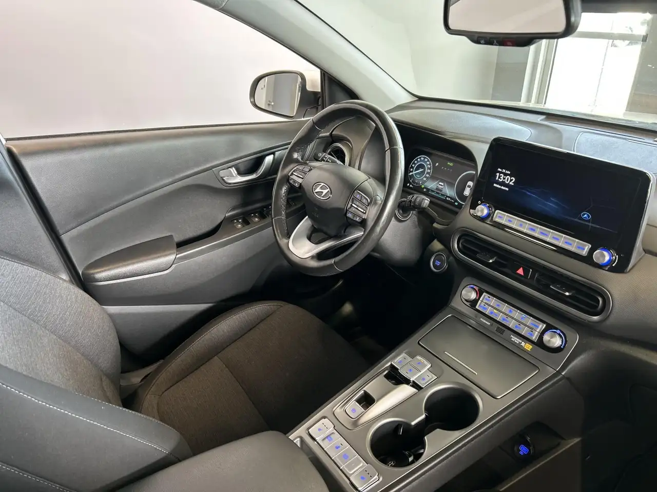 Hyundai KONA photo Hyundai KONA