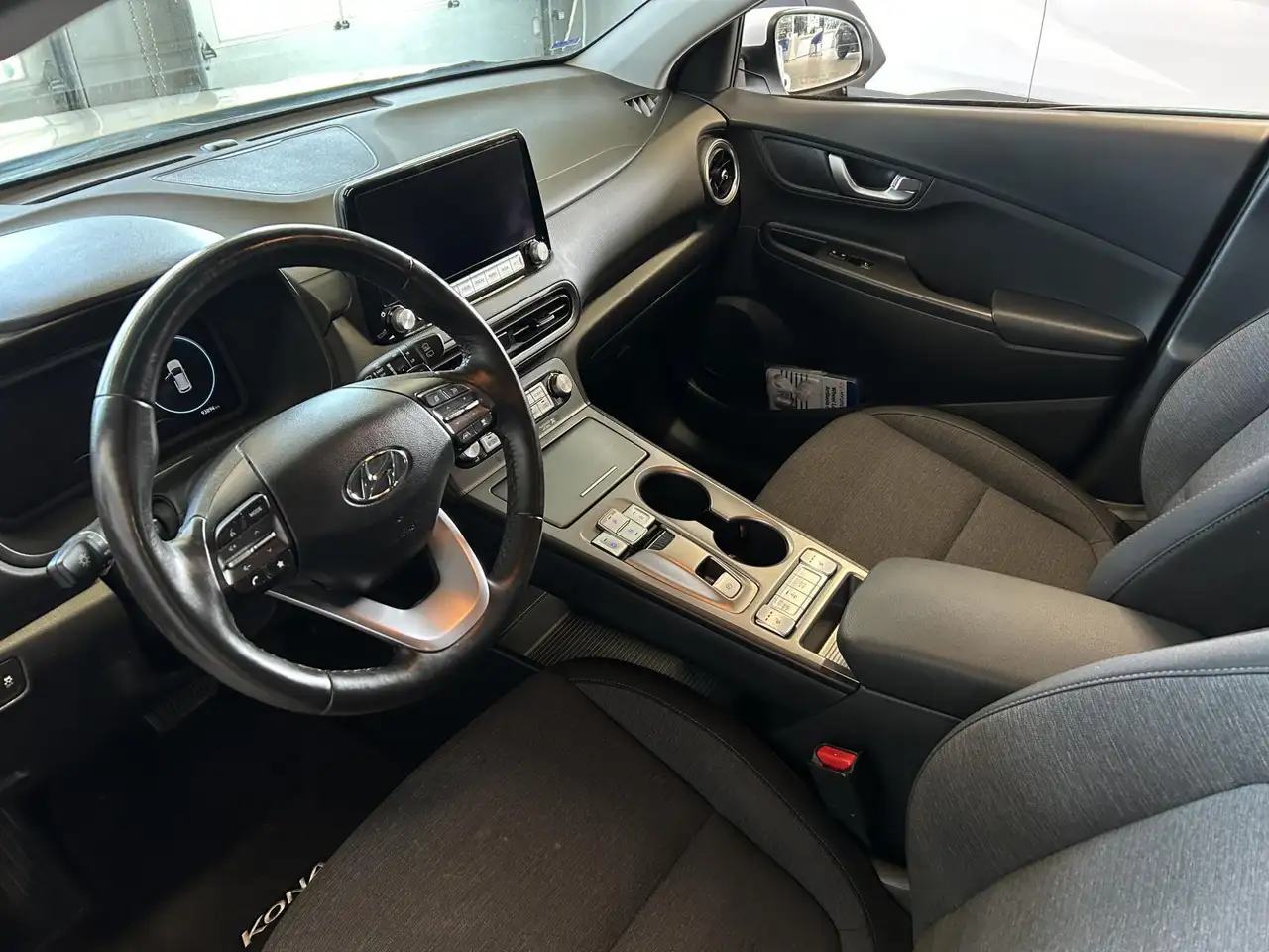 Hyundai KONA photo Hyundai KONA