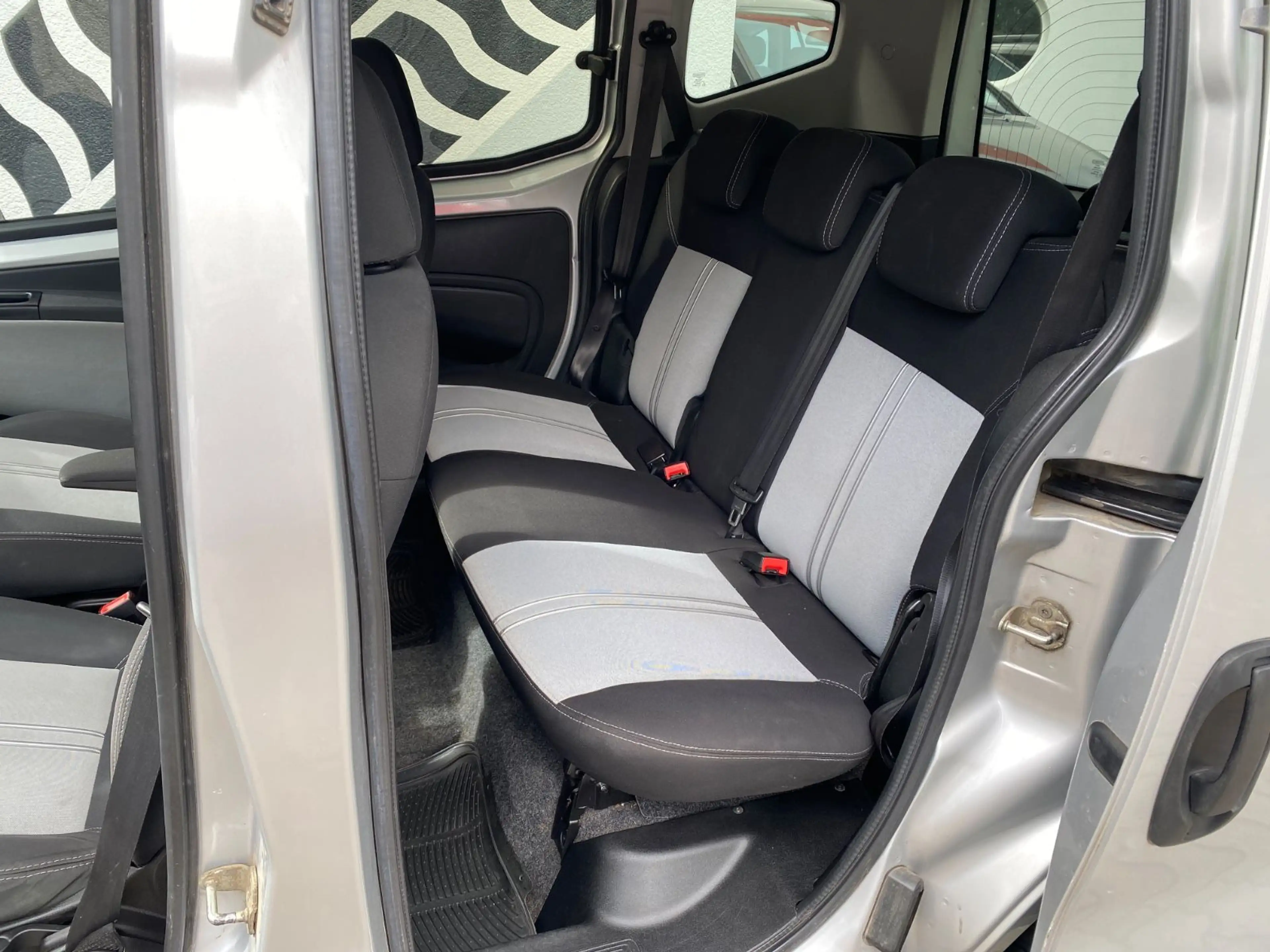 Fiat Qubo Easy Klima Sitzheizg Schiebetüren li+re — photo 15