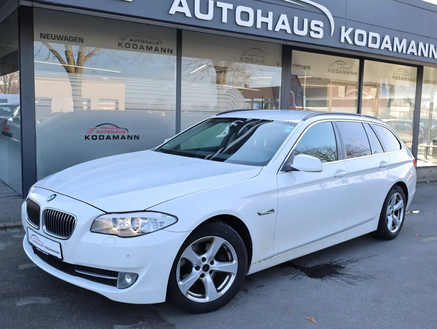 BMW 520 Tempomat*SHZ*NAVI*Xenon*PDC Weiß - 2