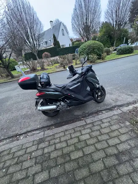 Yamaha X-Max 125 - foto 4