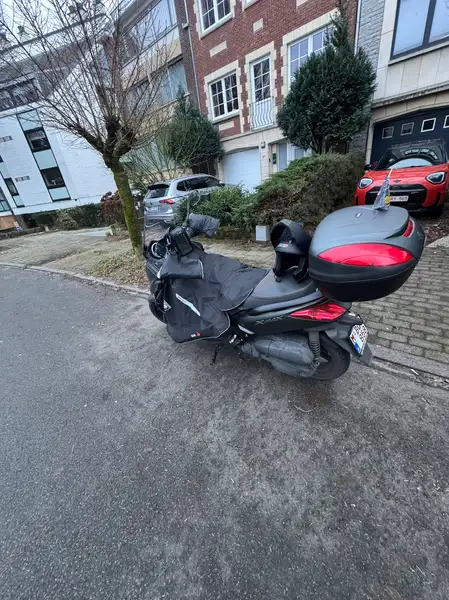 Yamaha X-Max 125 - foto 3