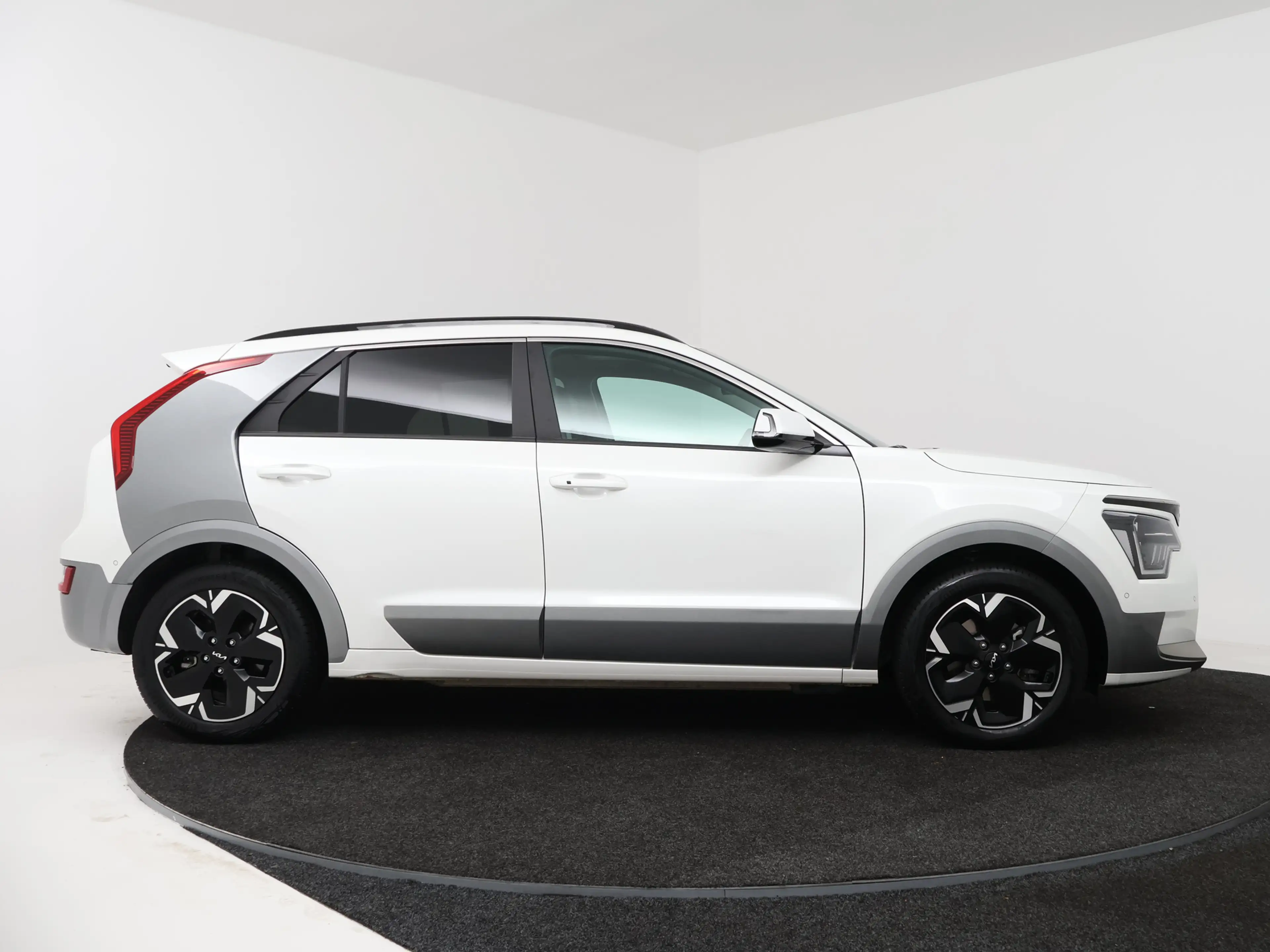 Kia e-Niro EV ExecutiveLine 64.8 kWh | Schuifdak | Stoelverwa — photo 14
