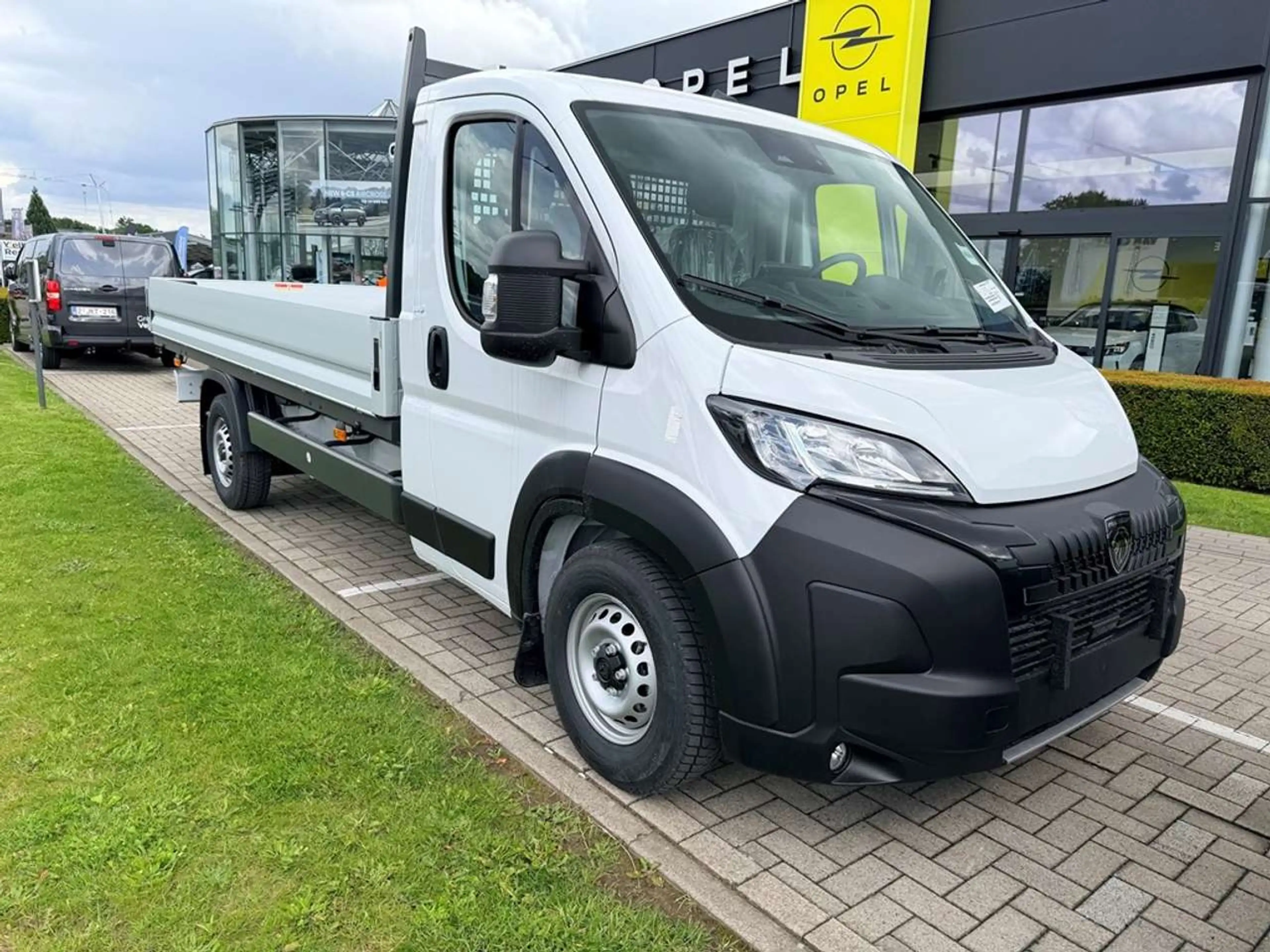 Peugeot Boxer L3 Automaat 180PK Open Laadbak *STOCK*