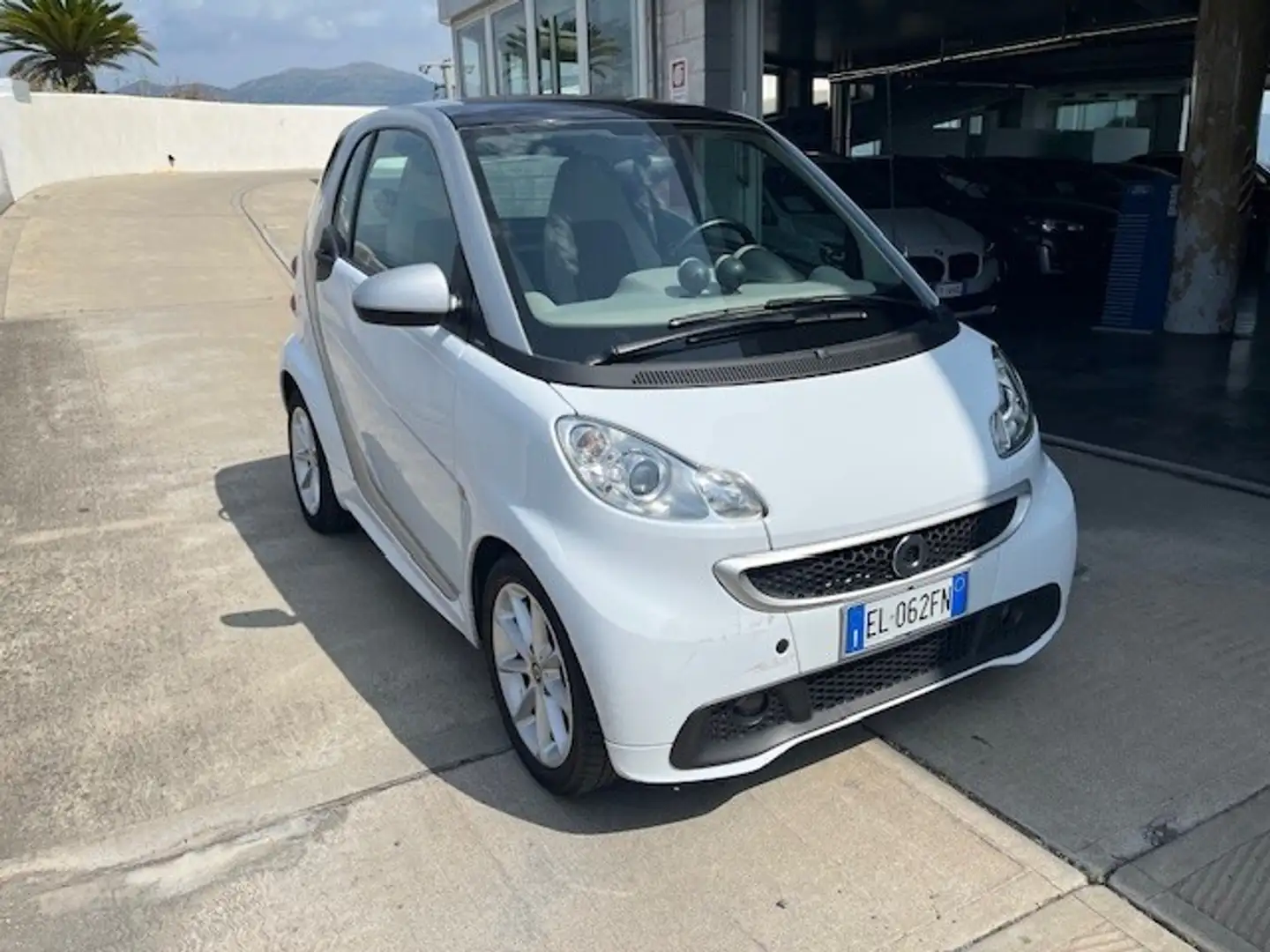 smart forTwo 1000 52 kW coupé passion Bianco - 1