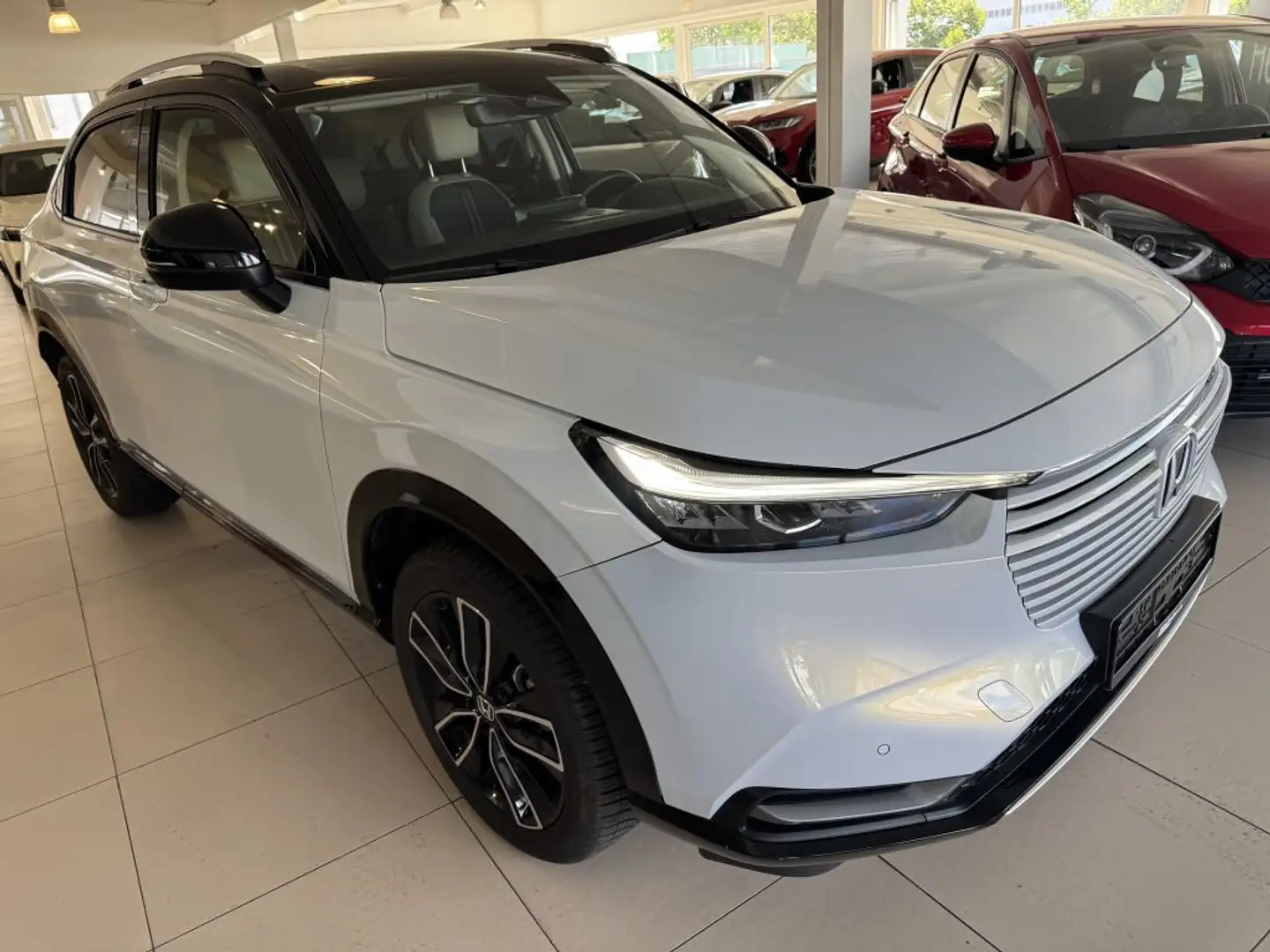 Honda HR-V e:HEV 1.5 i-MMD Hybrid Advance Style Weiß - 1