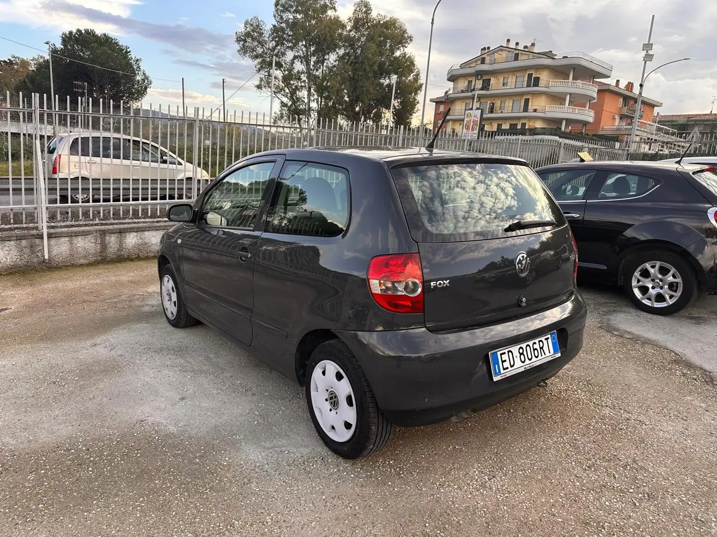 Volkswagen Fox Fox 1.4 tdi Sport clima Nero - 2