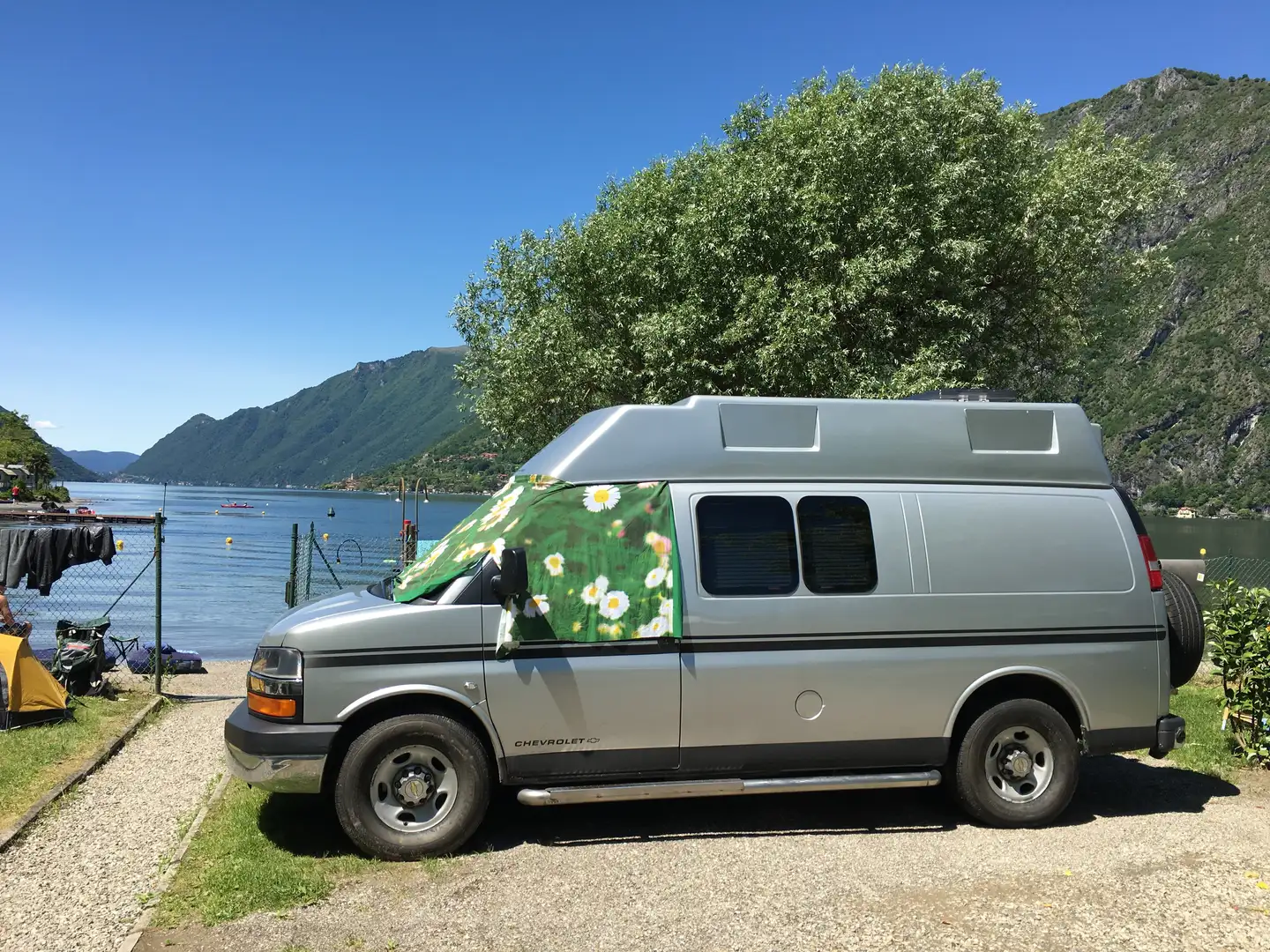 Chevrolet Express CAMPERBUS - CHEVY 6.0 V8 - HEAVY DUTY Jaune - 2