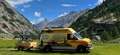 Chevrolet Express CAMPERBUS - CHEVY 6.0 V8 - HEAVY DUTY Jaune - thumbnail 1