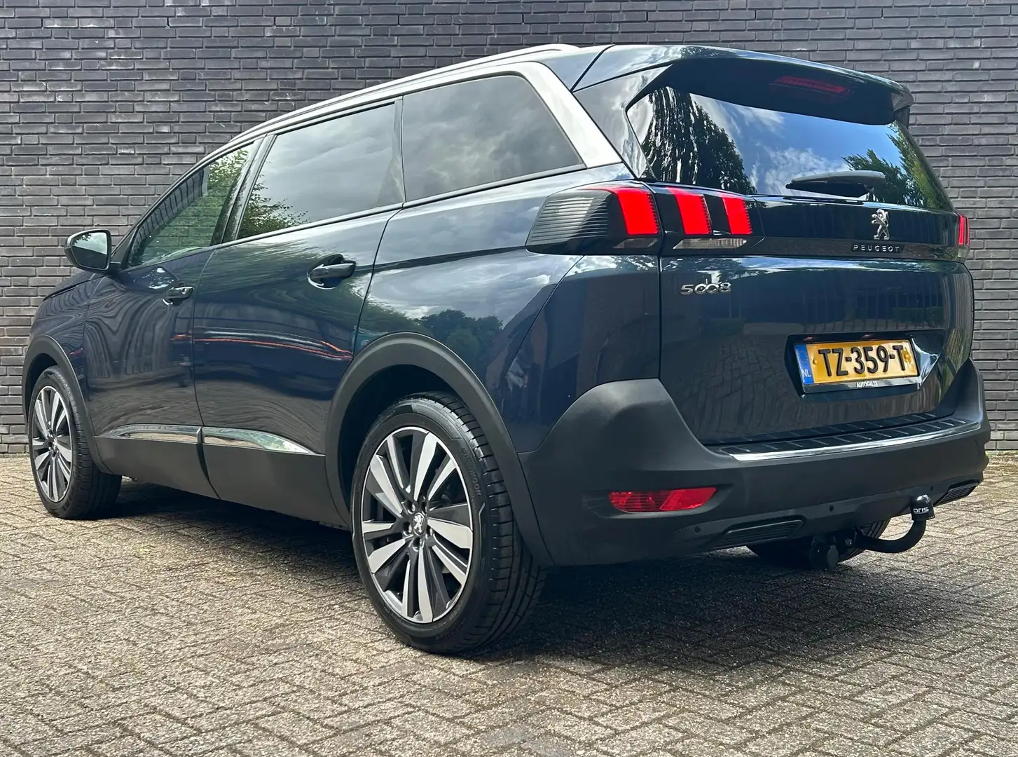 Peugeot 5008 1.2 PureTech Allure l Focal Sound l Navigatie l Tr Blauw - 2