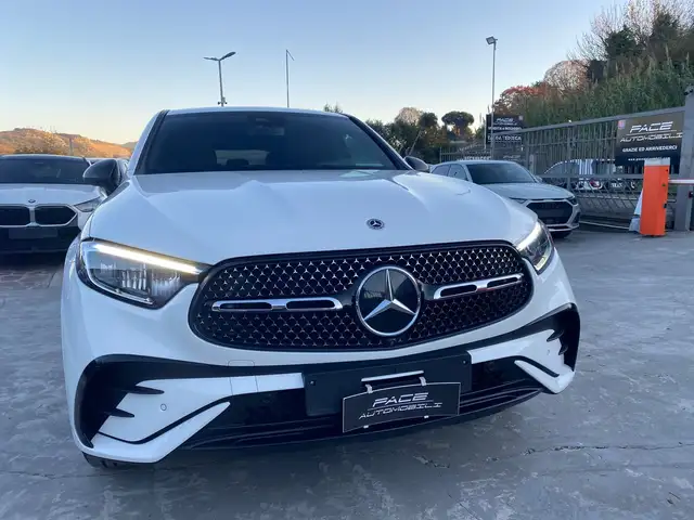 Mercedes-Benz GLC view 5