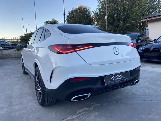 Mercedes-Benz GLC view 13