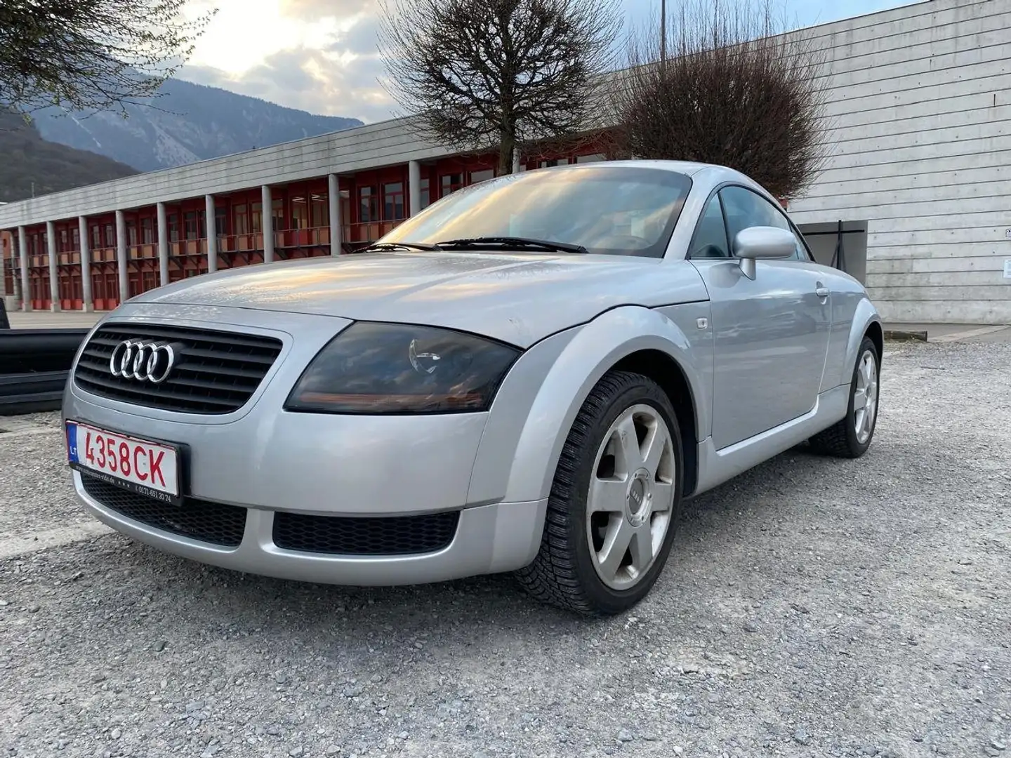 Audi TT TT Coupe 1.8 T Argintiu - 1