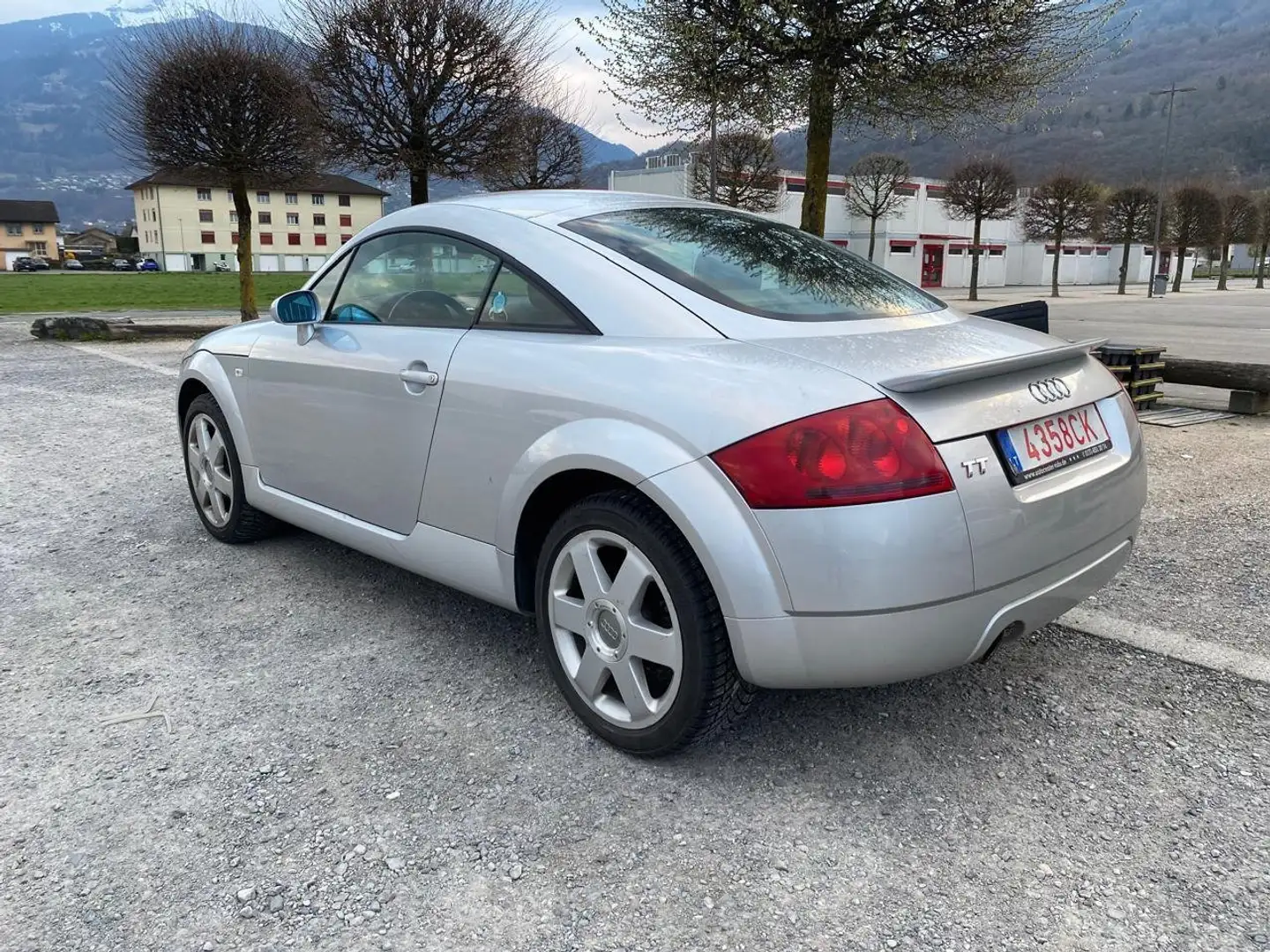 Audi TT TT Coupe 1.8 T Argintiu - 2