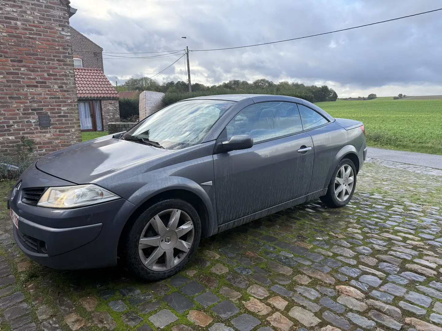 Renault Megane Cabriolet export roule normalement ( Turbo hs ) - 2
