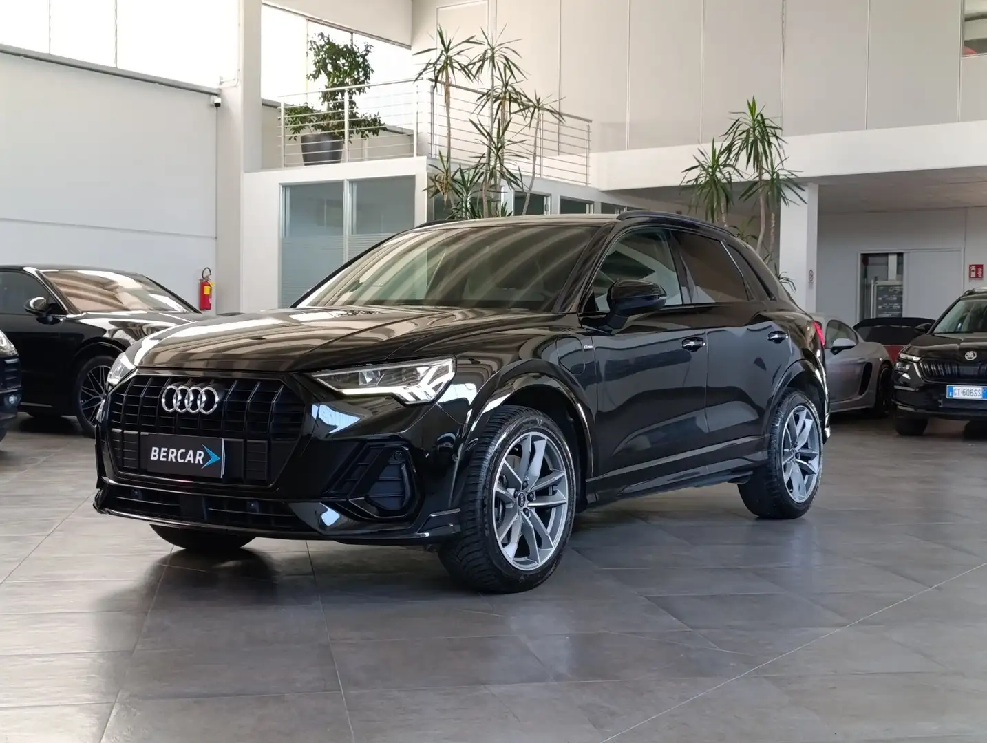 Audi Q3 45 TFSI e S tronic S line edition*VIRTUAL COCKPTI Noir - 1