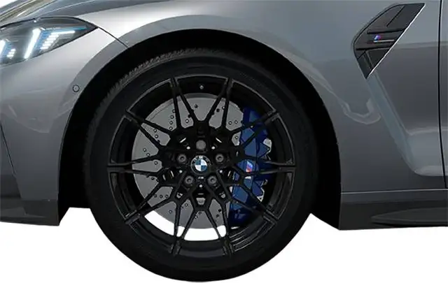 BMW M4 view 5