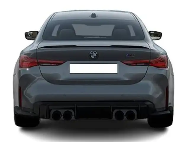 BMW M4 view 4
