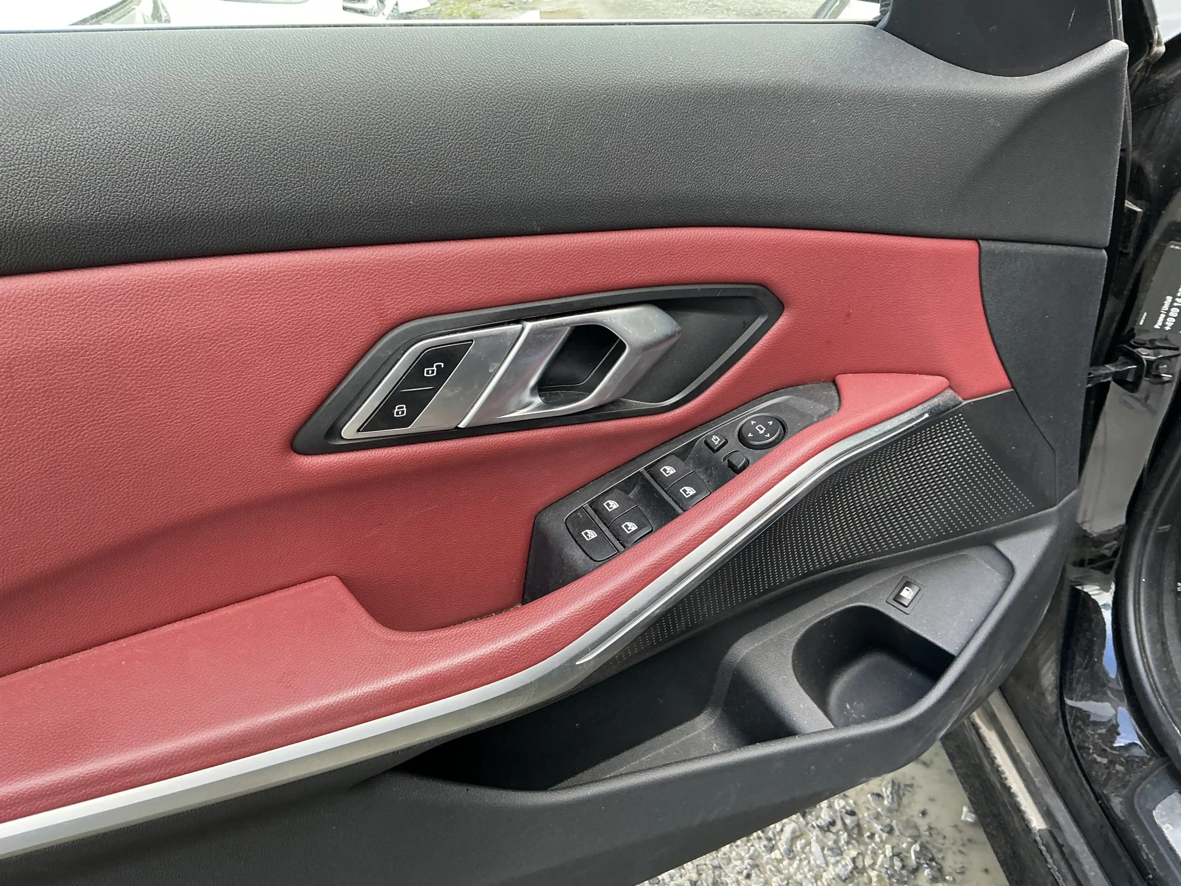 BMW 330 e Luxury Line R.Cam Leder Ambiente SHZ LED — photo 4