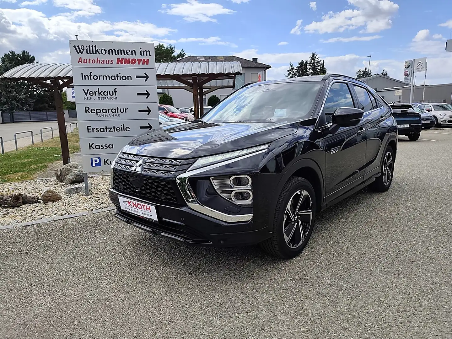 Mitsubishi Eclipse Cross 2,4 PHEV 4WD Diamond CVT Aut. Schwarz - 1