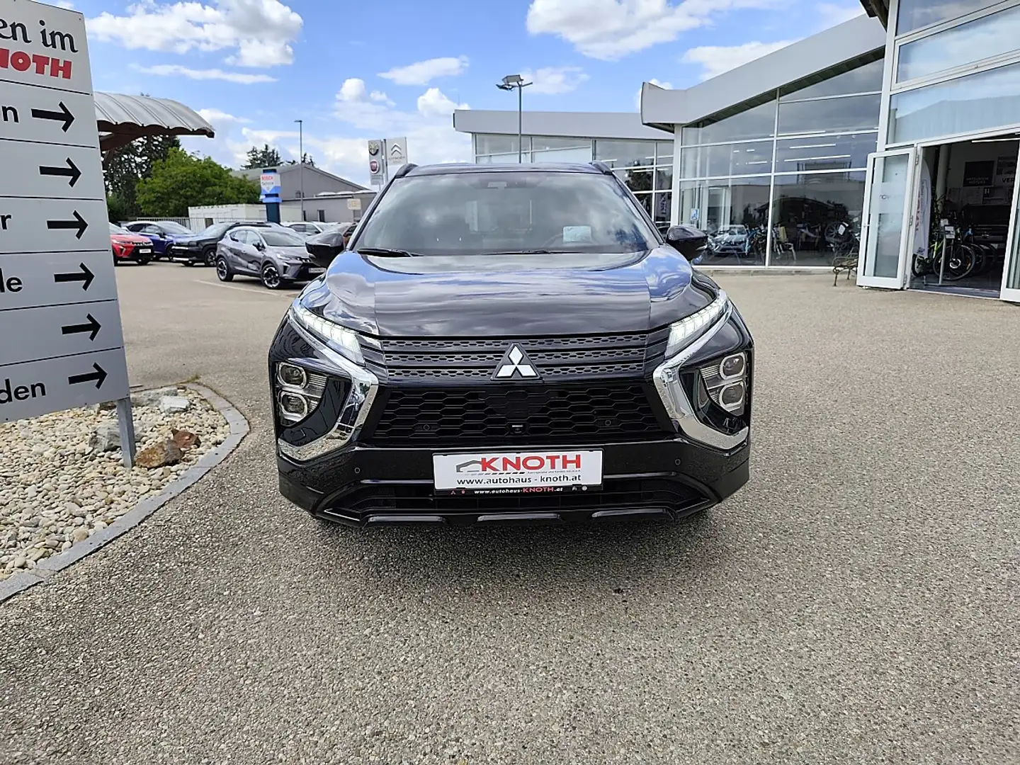 Mitsubishi Eclipse Cross 2,4 PHEV 4WD Diamond CVT Aut. Schwarz - 2
