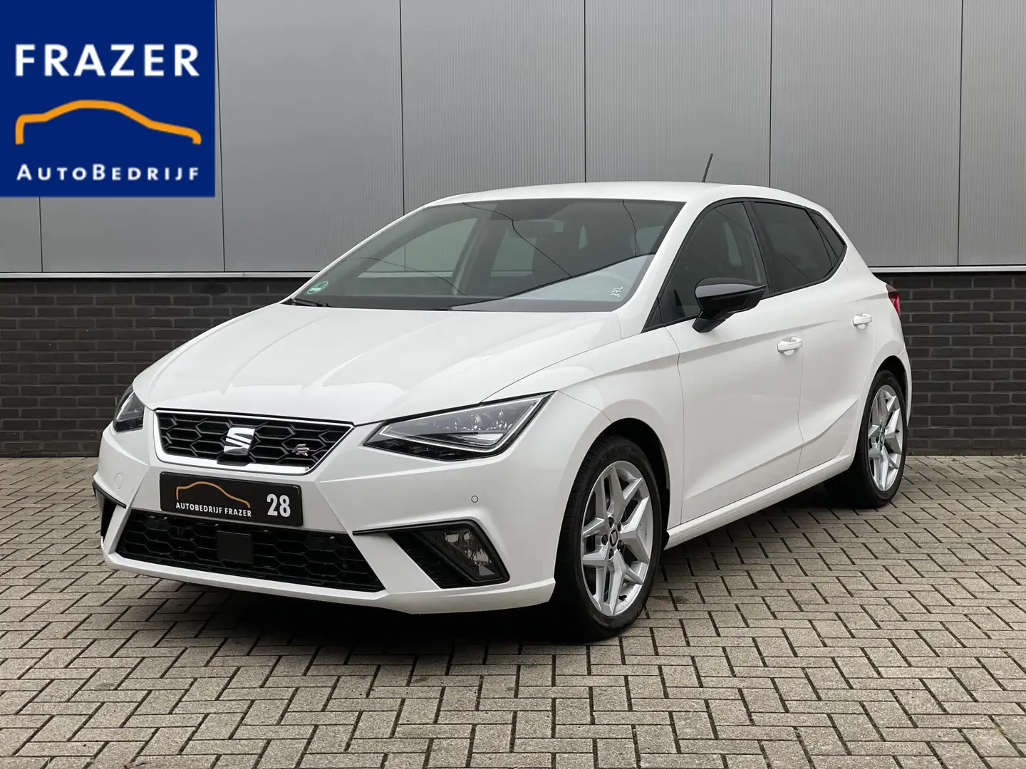 SEAT Ibiza 1.0 TSI FR 110 PK BEATS RIJKLAAR Wit - 1