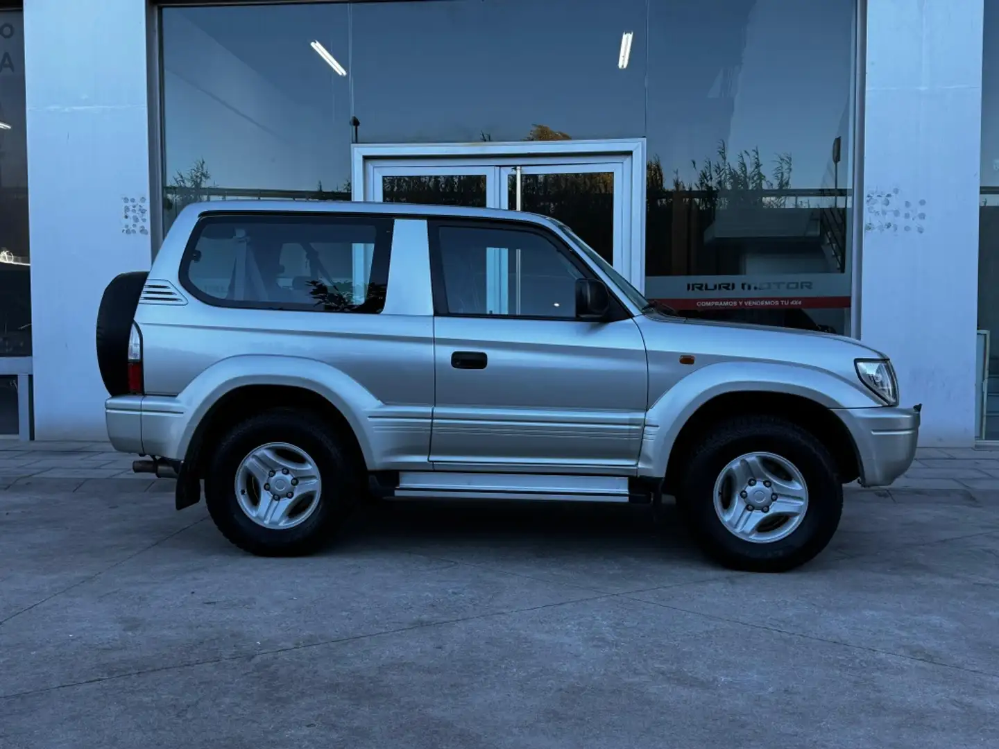Toyota Land Cruiser 90 TD VX Argent - 1