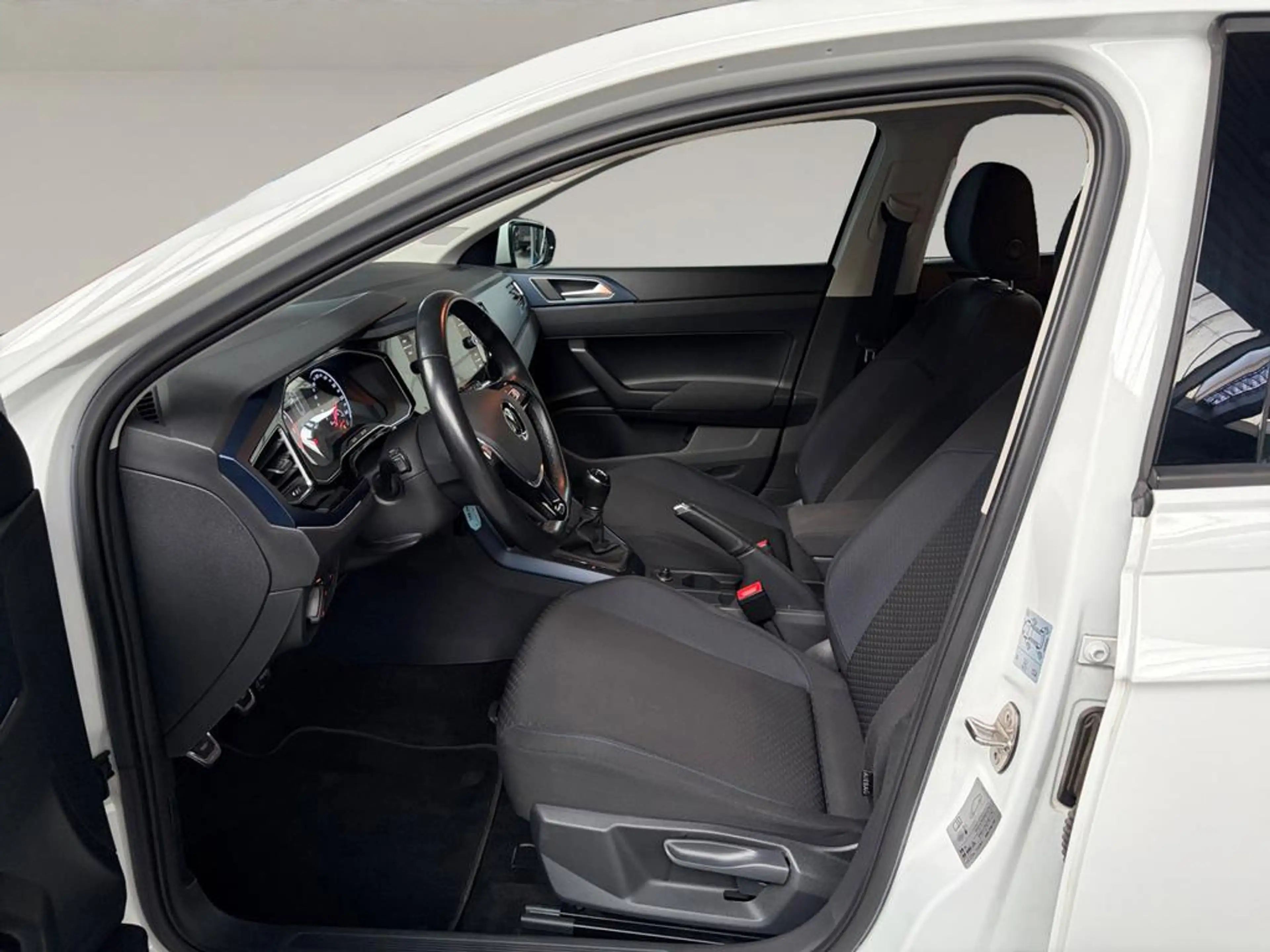 Volkswagen Polo Polo UNITED 1.0 59 kW (80 ch) 5 vitesses manuel — photo 5