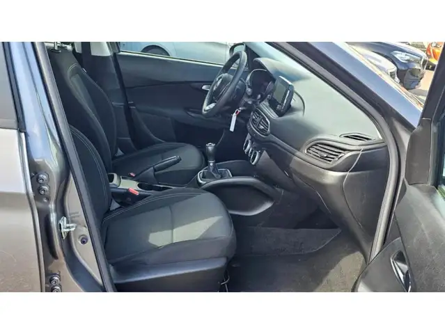 Fiat Tipo view 12