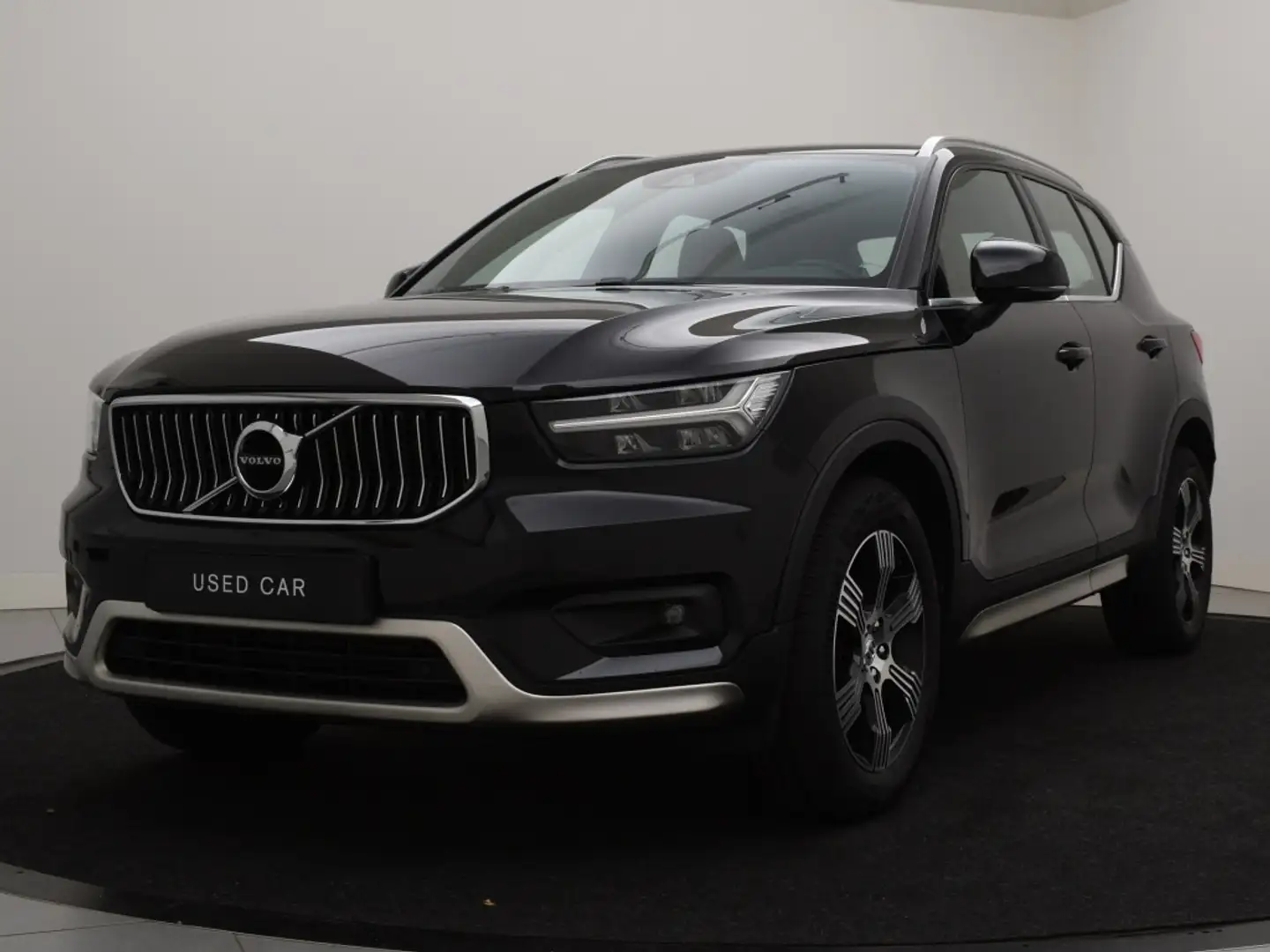 Volvo XC40 T3 AUT(8) INSCRIPITION LEDER ACC BLIS KEYLESS CAME Zwart - 2