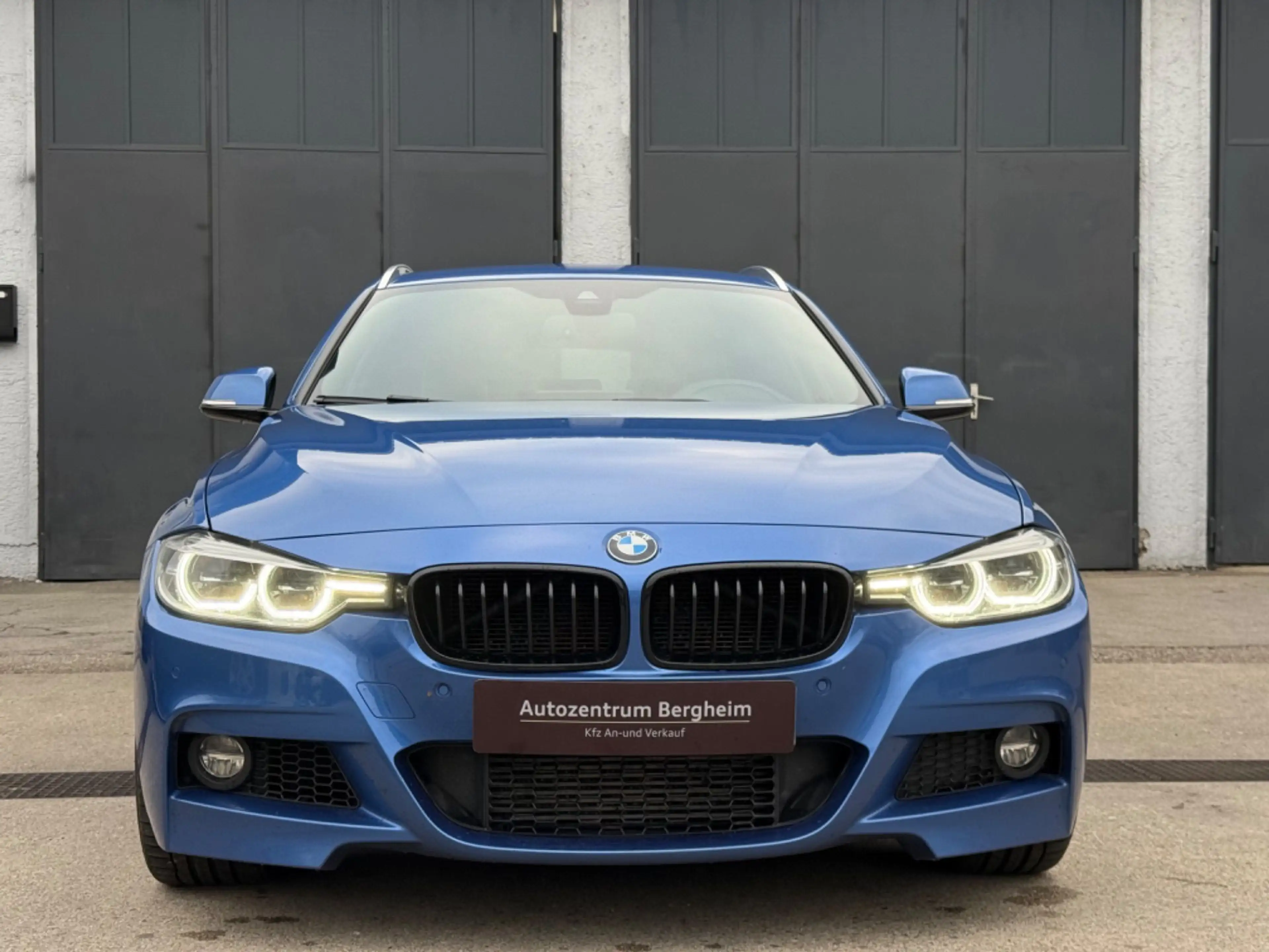 BMW 335 3er-Reihe Kombi Allrad Diesel (F31)  xDrive Touri — photo 2