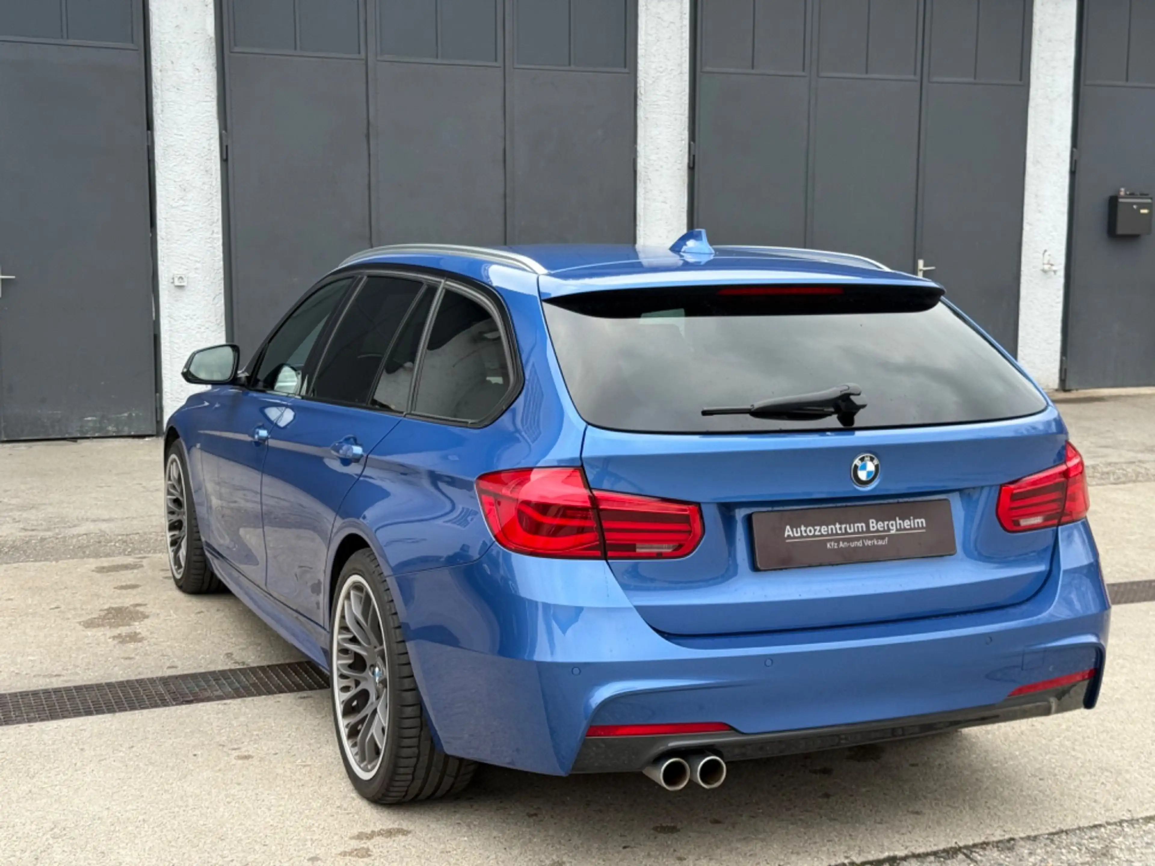 BMW 335 3er-Reihe Kombi Allrad Diesel (F31)  xDrive Touri — photo 11