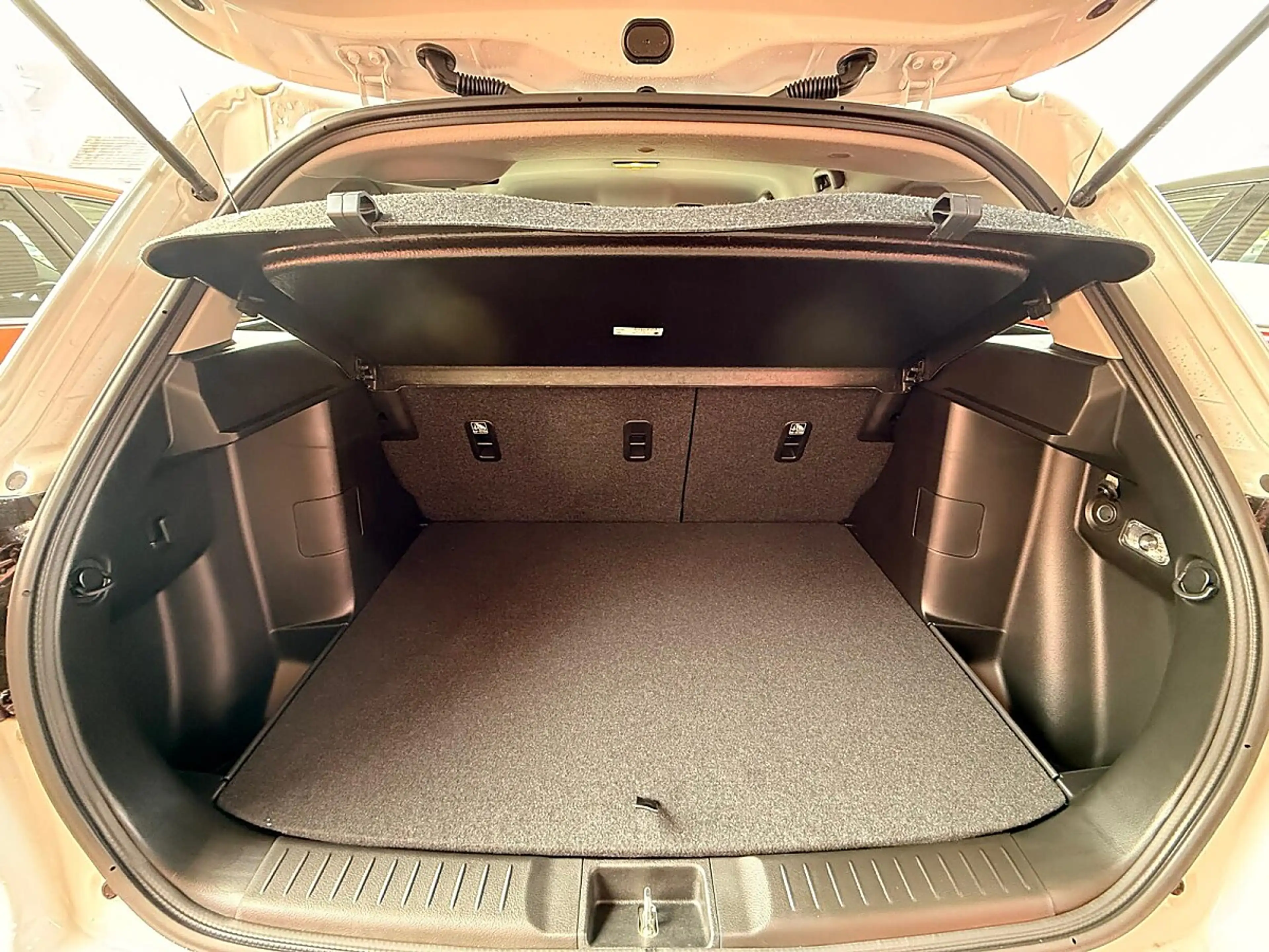 Suzuki Vitara 1,4 Hybrid ALLGRIP flash Aut. — photo 15