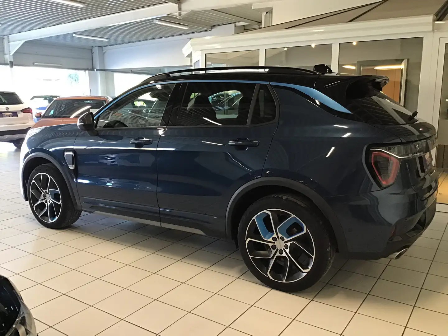 Lynk & Co 01 WORDT VERWACHT NIEUW AUTOMAAT AIRCO DAB ACC Albastru - 2