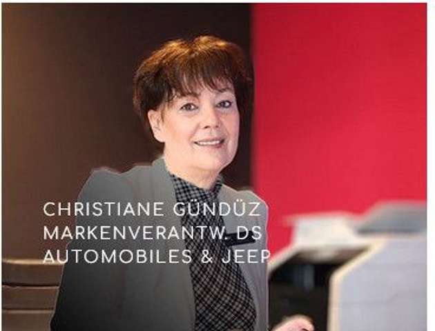 Imagine DS Automobiles DS 7 Crossback Rivoli Blu HDI 130