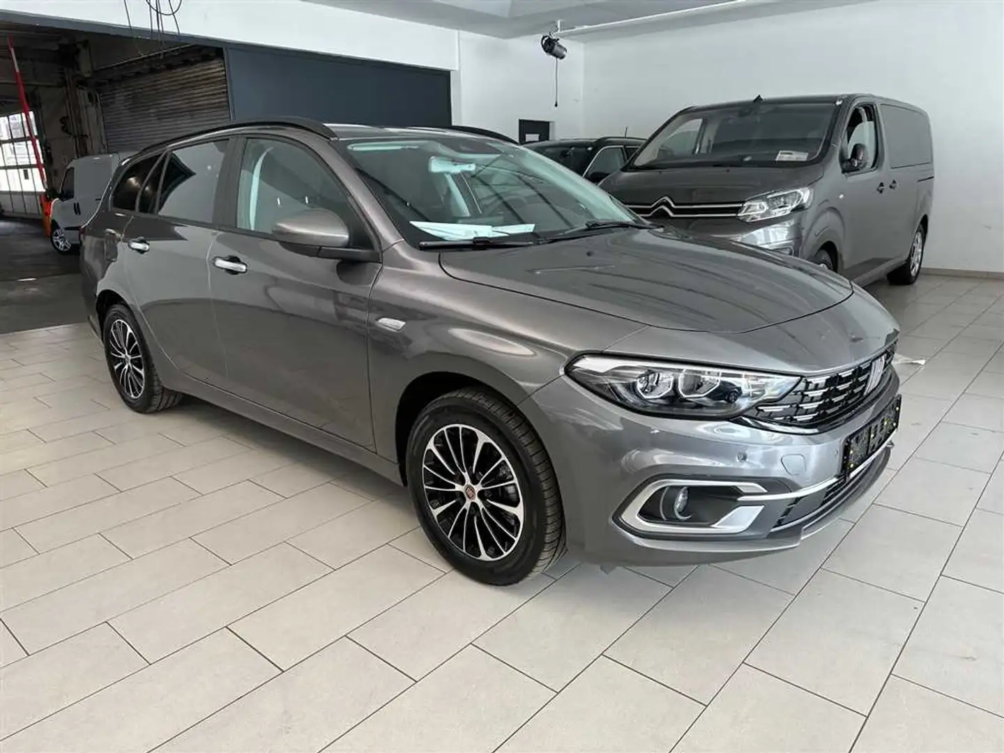 Fiat Tipo Kombi 1.5 GSE Hybrid Automatik Rückfahrkamera LED Grau - 2
