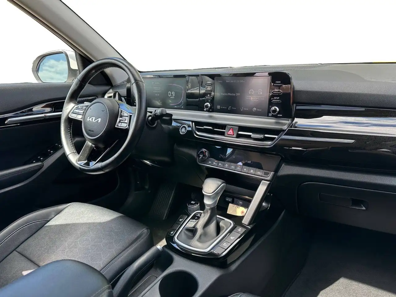 Kia Seltos снимка Kia Seltos