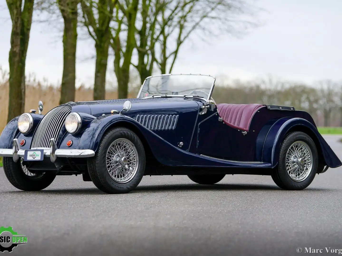 Morgan Plus 4 LHD Blau - 1