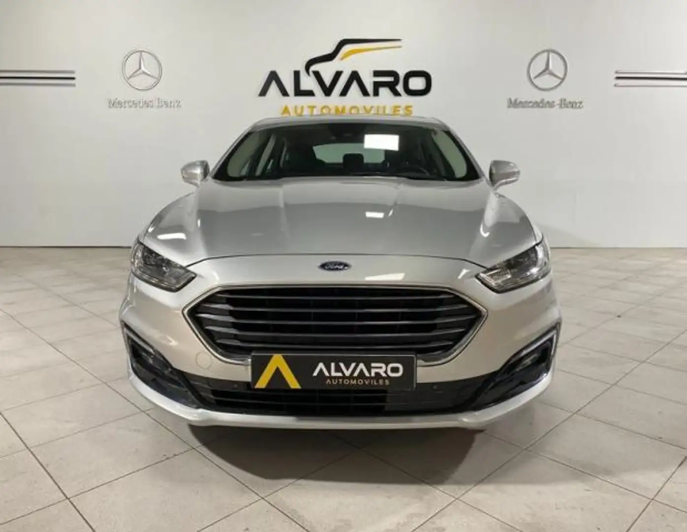 Ford Mondeo 2.0TDCI Titanium 150 Gris - 2