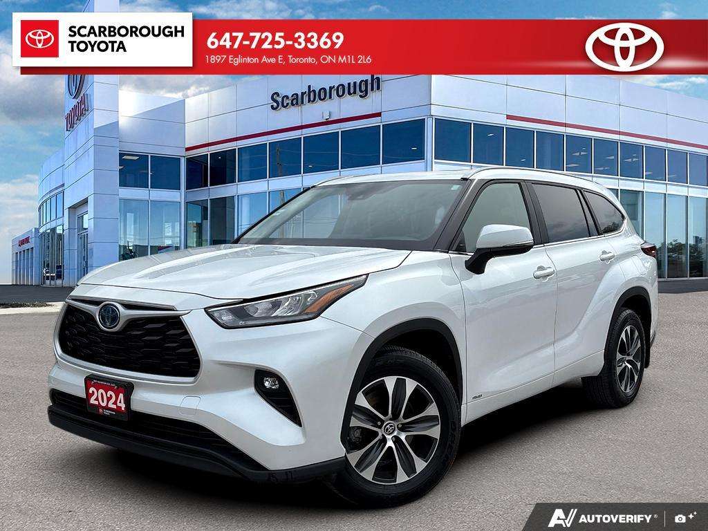 White 2024 Toyota Highlander Hybrid XLE AWD SUV / Crossover All-Wheel Drive Automatic