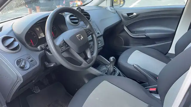 Seat Ibiza view 8