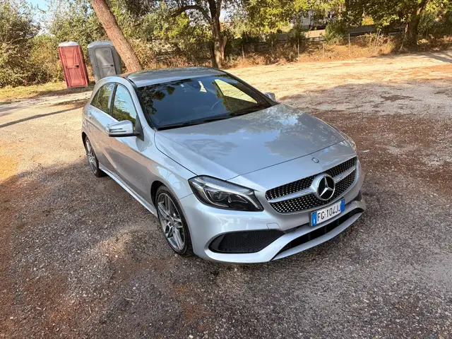 Mercedes-Benz A 160 d Premium auto my16