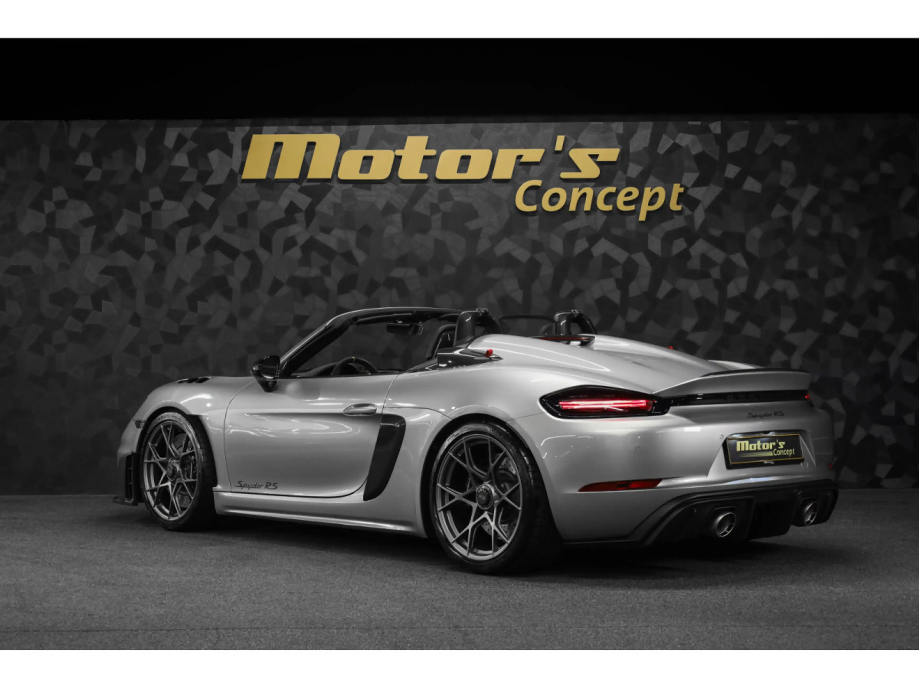 Porsche 718 Spyder RS PDK - PACK WEISSACH - ARGENT GT — photo 7